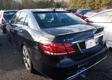 2015 Mercedes-Benz E 350 4Matic из США, поврежденный, VIN WDDHF8JB3FB162322